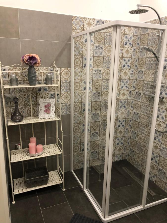 Апартаменты Katus Apartman Эгер Экстерьер фото
