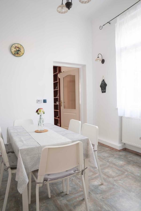 Апартаменты Katus Apartman Эгер Экстерьер фото