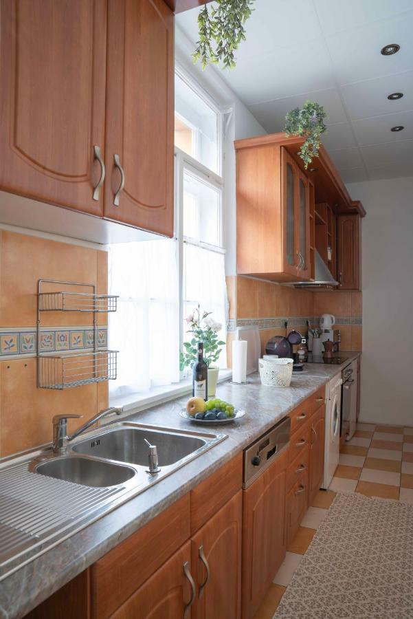 Апартаменты Katus Apartman Эгер Экстерьер фото